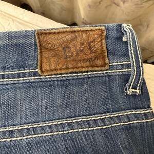 BKE Denim Blue Jeans with White Stitching size 32 / 31